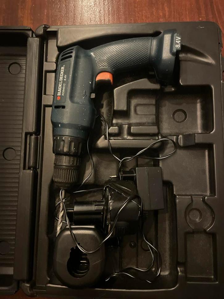 Black&Decker KC8451C 8.4V - Defecte Accu/Lader, Doe-het-zelf en Verbouw, Gereedschap | Boormachines, Gebruikt, Boor- en Schroefmachine