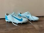 Nieuwe Nike Voetbalschoenen - Maat 40, Maat XS of kleiner, Ophalen of Verzenden, Nieuw, Schoenen