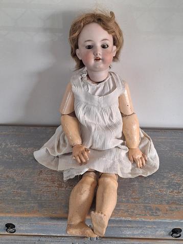 Antieke pop Armand Marseille beschikbaar voor biedingen