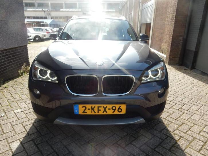 BMW X1 SDrive20i Chrome Line km stand loopt op met deze wage, Auto's, BMW, Bedrijf, Te koop, X1, ABS, Airbags, Airconditioning
