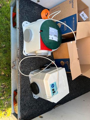 Meerdere jonge mechanische ventilatie boxen te koop beschikbaar voor biedingen