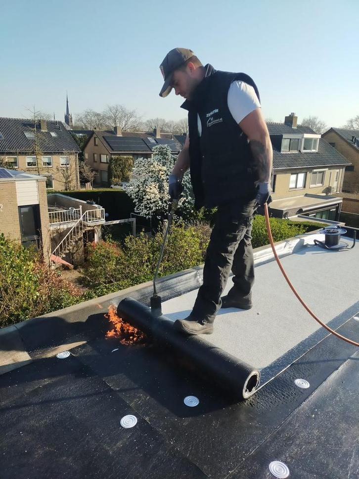 Dakdekker gezocht? Dakdekkersbedrijf Dakkersland, Diensten en Vakmensen, Dakdekkers en Rietdekkers, Bitumineus, Overige dakdekking