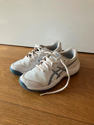 Asics tennisschoenen mt 33,5 beschikbaar voor biedingen