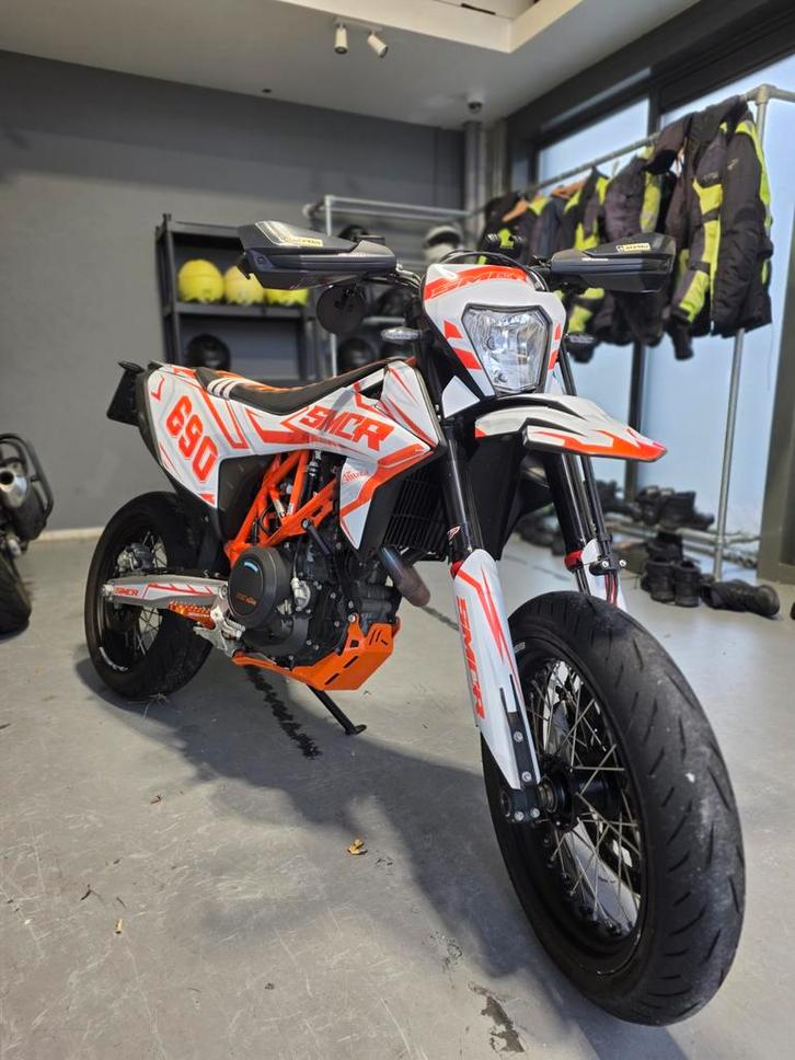 KTM 690 SMCR 2019 8800km VOL vermogen (A2 op kenteken), Motoren, Motoren | Overige merken, Particulier, SuperMoto, meer dan 35 kW