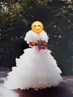 Trouwjurk - wit, Ophalen, Gedragen, Wit, Trouwjurk