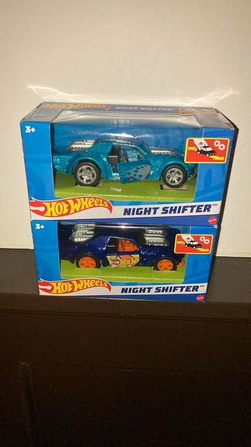 Hotwheels Night Shifter 2 stuks beschikbaar voor biedingen