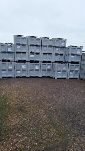 Palletbak, vleesbak accubak kleur grijs  beschikbaar voor biedingen