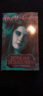 Cate Tiernan - Boek der schaduwen, Boeken, Gelezen, Ophalen of Verzenden, Cate Tiernan