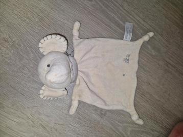 Tiamo olifant doekje beschikbaar voor biedingen