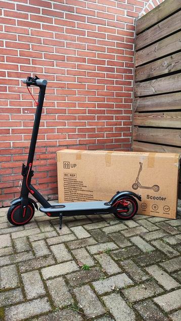 Electrische step. 30 kmh - app connect - verlichtig beschikbaar voor biedingen