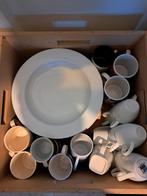 Grote partij servies - borden, kopjes, mokken, Huis en Inrichting, Keuken | Servies, Ophalen, Gebruikt, Keramiek, Overige stijlen