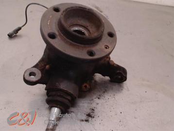 Fusee links-voor van een Opel Movano beschikbaar voor biedingen