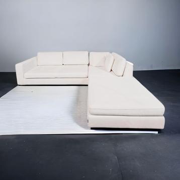 Minotti Hilton sofa off-white