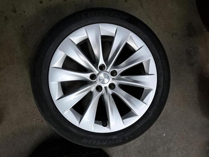 Originele Tesla Model X velgen 20 inch, Auto-onderdelen, Banden en Velgen, Velg(en), Zomerbanden, 20 inch, 255 mm, Gebruikt, Ophalen