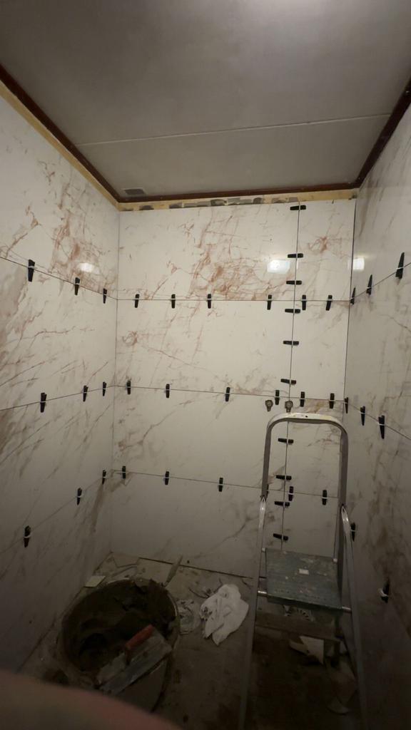 Tegelzetter in twente met tijd over, Doe-het-zelf en Verbouw, Ladders en Trappen, Gebruikt, Ladder, 4 meter of meer, Opvouwbaar of Inschuifbaar