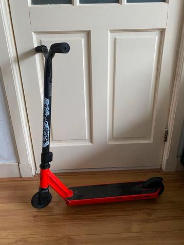 Oxelo Stuntstep - Rode Kleur beschikbaar voor biedingen