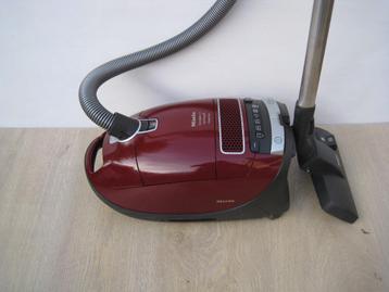 Miele Complete C 3 Cat & Dog Power Line Braambesrood Deze is beschikbaar voor biedingen