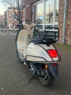 Een hele mooie Vespa 2017, Fietsen en Brommers, Scooters | Vespa, Ophalen, Zo goed als nieuw, Benzine