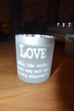 Mat glazen theelichtje "Love", Huis en Inrichting, Woonaccessoires | Kandelaars en Kaarsen, Minder dan 25 cm, Overige materialen