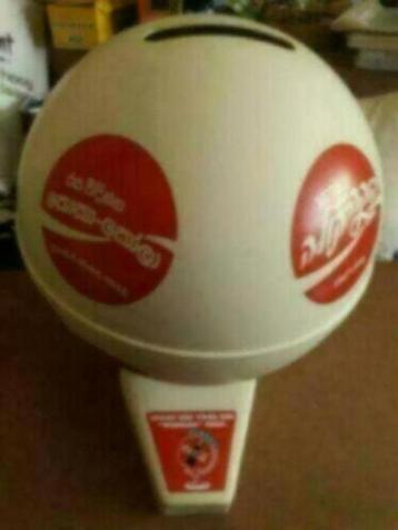 Coca Cola Poule bal/ pot /display beschikbaar voor biedingen