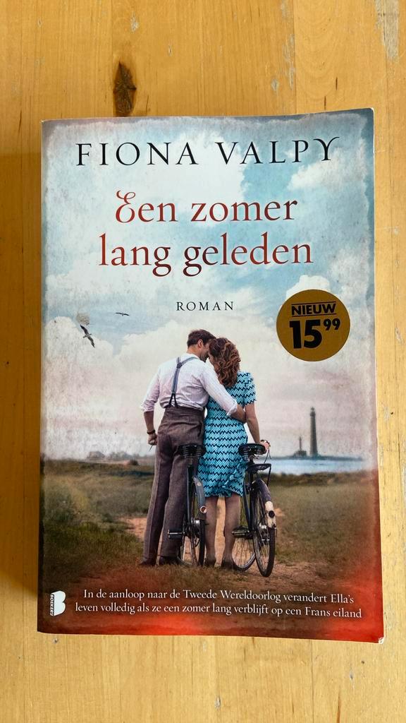 Fiona Valpy - Een zomer lang geleden, Boeken, Literatuur, Zo goed als nieuw, Ophalen of Verzenden