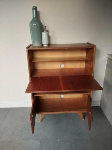 Vintage retro midcentury  kast beschikbaar voor biedingen