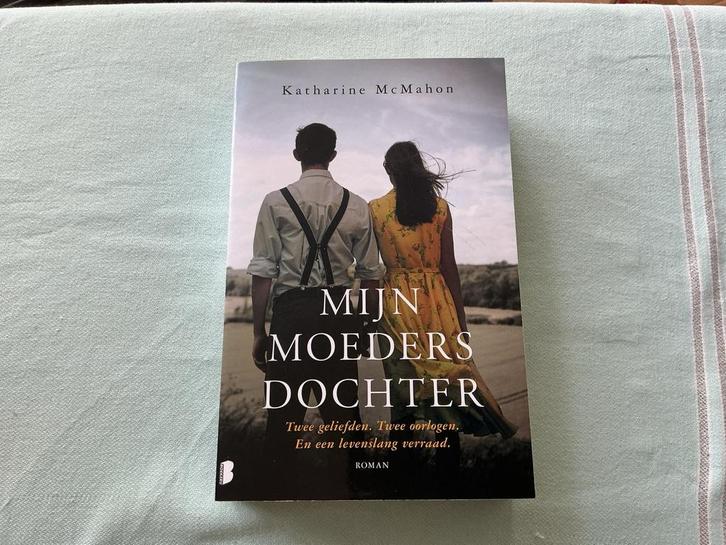 Mijn Moeders Dochter - Katharine McMahon, Boeken, Romans, Zo goed als nieuw, Nederland, Ophalen of Verzenden