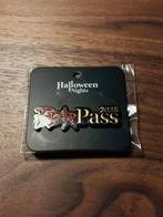 Halloween Nights Fear Pass 2025 pin, Ophalen of Verzenden, Nieuw, Overige onderwerpen, Speldje of Pin