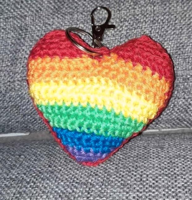 Leuke gehaakte regenboog Sleutelhanger, Hobby en Vrije tijd, Breien en Haken, Ophalen of Verzenden
