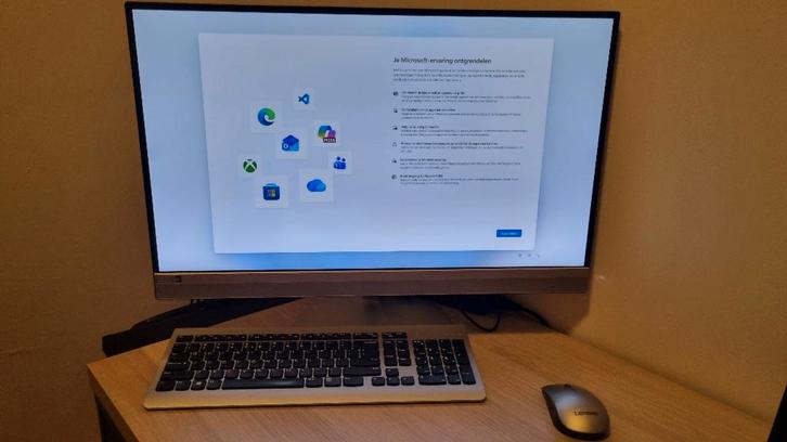 Lenovo Ideacentre All in One PC, Computers en Software, Desktop Pc's, Gebruikt, Minder dan 2 Ghz, SSD, 8 GB, Ophalen