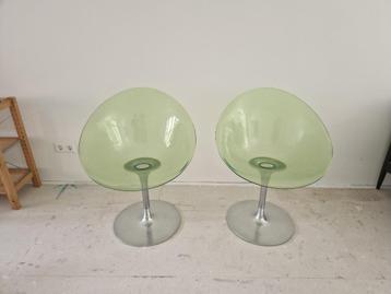 Twee Philippe Starck stoelen voor Kartell, type Eros beschikbaar voor biedingen