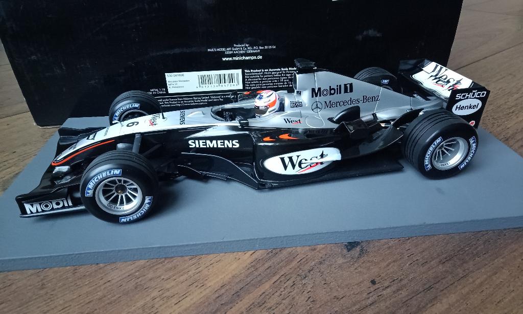 Minichamps McLaren MP 4/19 WEST Kimi Raikkonen 2004 F1 1/18, Hobby en Vrije tijd, Modelauto's | 1:18, Ophalen of Verzenden, Zo goed als nieuw