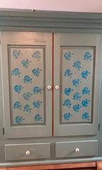 Zelfgeschilderde kast met unieke knoppen, Antiek en Kunst, Ophalen