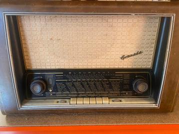 Oude Radio beschikbaar voor biedingen