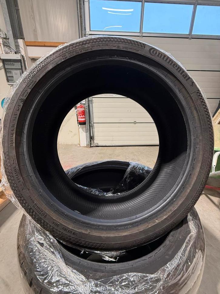 Volkswagen Troc Winterbanden 19 inch - Zo goed als nieuw!, Auto-onderdelen, Banden en Velgen, Winterbanden, 19 inch, 235 mm, Personenwagen