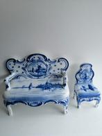 Miniatuur delfts blauw aardewerk bank en stoel., Ophalen of Verzenden