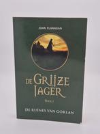 De Grijze Jager - De Ruïnes van Gorlan (boek 1), Ophalen of Verzenden, Gelezen, John Flanagan