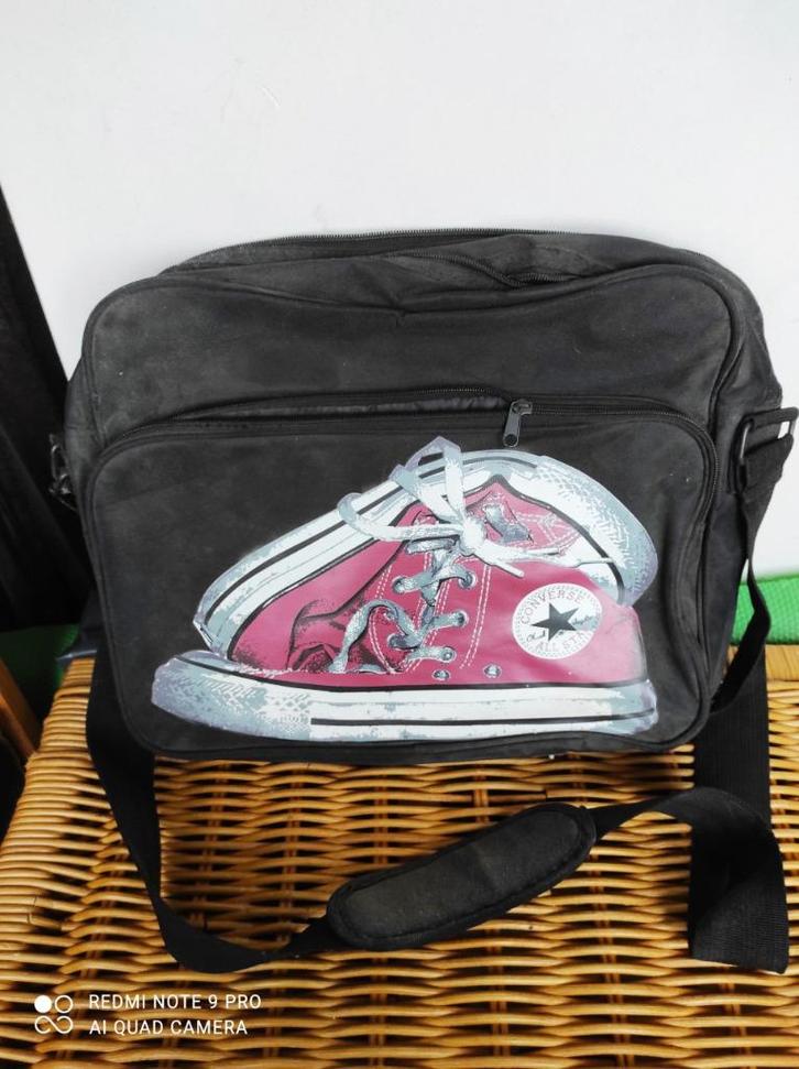 Converse Schoudertas Laptoptas 15,6 inch zwart, Computers en Software, Laptoptassen, Nieuw, Schoudertas, 15 inch, Verzenden