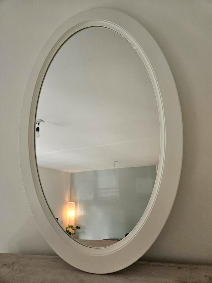 Ovale spiegel met witte lijst, Huis en Inrichting, Woonaccessoires | Spiegels, Gebruikt, Minder dan 50 cm, Minder dan 100 cm, Ovaal