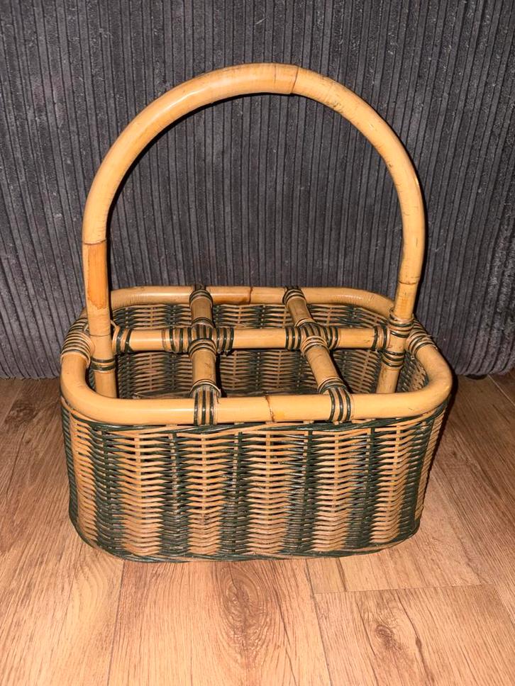 Vintage Wijnmand van Riet, Huis en Inrichting, Woonaccessoires | Schalen en Manden, Gebruikt, Mand, Rechthoekig, Riet, Ophalen of Verzenden