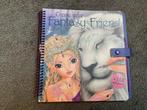 TopModel Fantasy Friend Tekenboek met stickers, Ophalen of Verzenden, Zo goed als nieuw