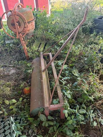 Degelijke Weiderol voor tractor beschikbaar voor biedingen
