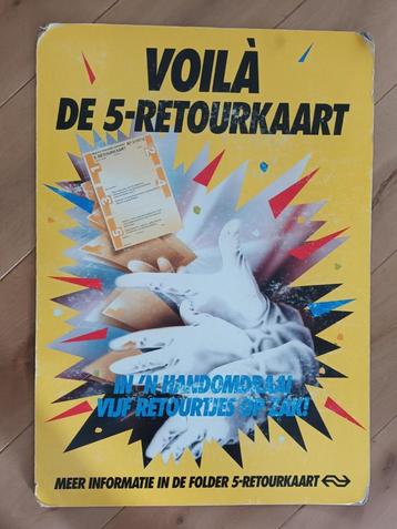 Reclame bord van de NS de 5-retourkaart jaren 80 beschikbaar voor biedingen