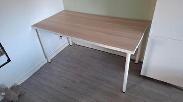 Groot bureau 