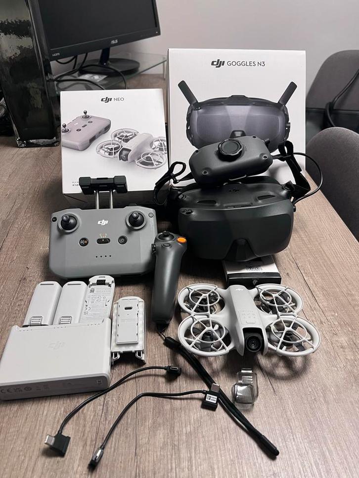 DJI Neo Fly More Combo - Zo goed als nieuw!, Audio, Tv en Foto, Drones, Zo goed als nieuw, Drone met camera, Ophalen of Verzenden