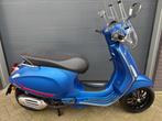 Vespa Sprint Brom 45KM Geel 2021 Euro-5 Mat Blauw IZGST, Fietsen en Brommers, Ophalen, Info@vespa.nl, Gebruikt, Overige modellen