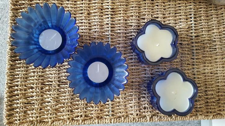 blauw glazen Waxinelicht houders en kaarsen, Huis en Inrichting, Woonaccessoires | Kandelaars en Kaarsen, Zo goed als nieuw, Kandelaar