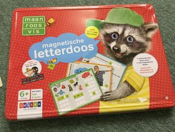 Magnetische letterdoos 6-8 jaar beschikbaar voor biedingen