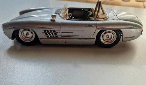 Mercedes 300 SLS 1957 1:18 Bburago zilver Racing met OVP, Hobby en Vrije tijd, Modelauto's | 1:18, Zo goed als nieuw, Auto, Bburago