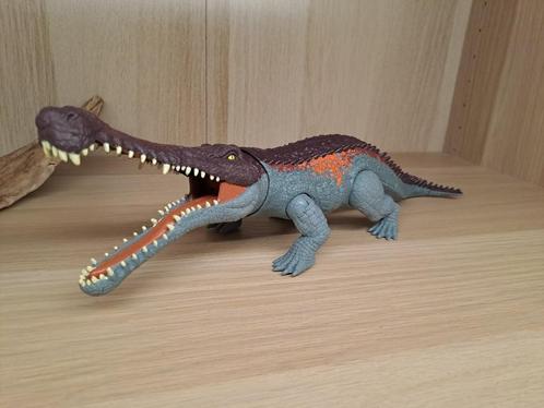 Jurassic World Massive Biters Sarcosuchus, Kinderen en Baby's, Speelgoed | Actiefiguren, Gebruikt, Ophalen of Verzenden
